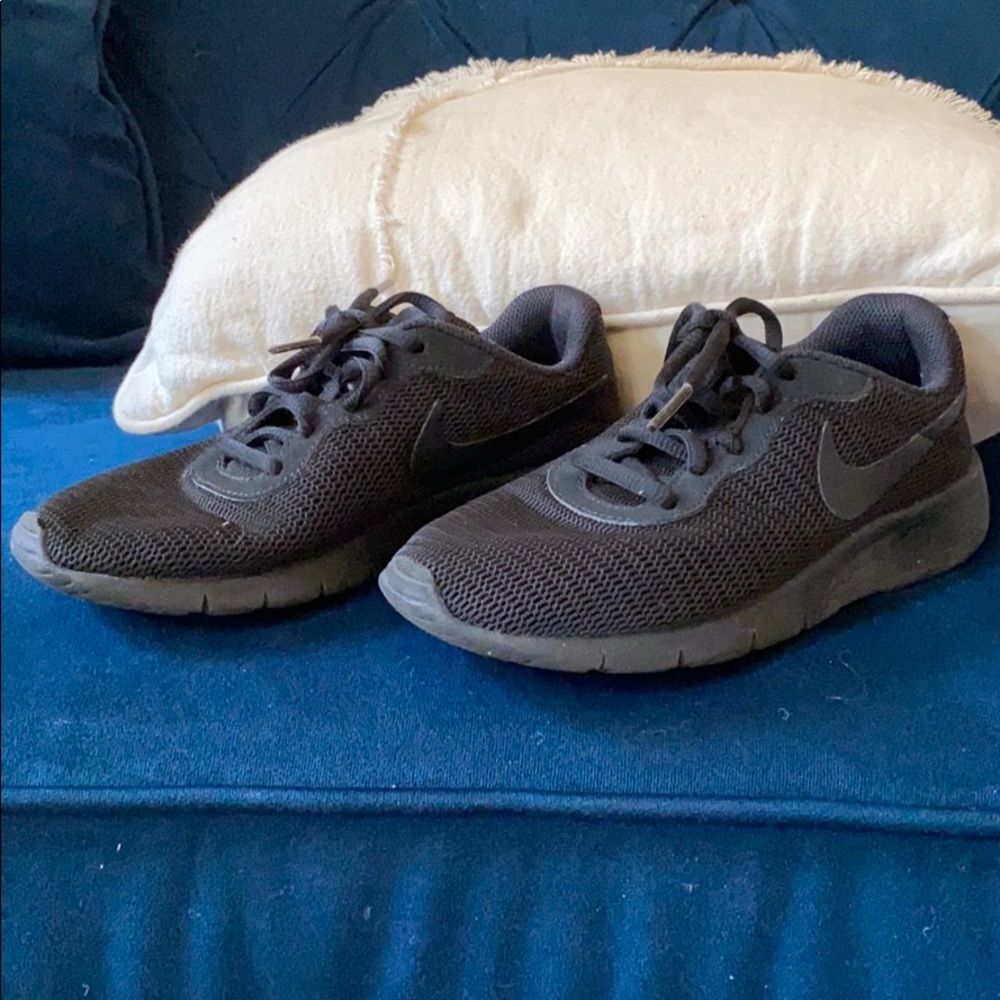 kids Nike sneaker